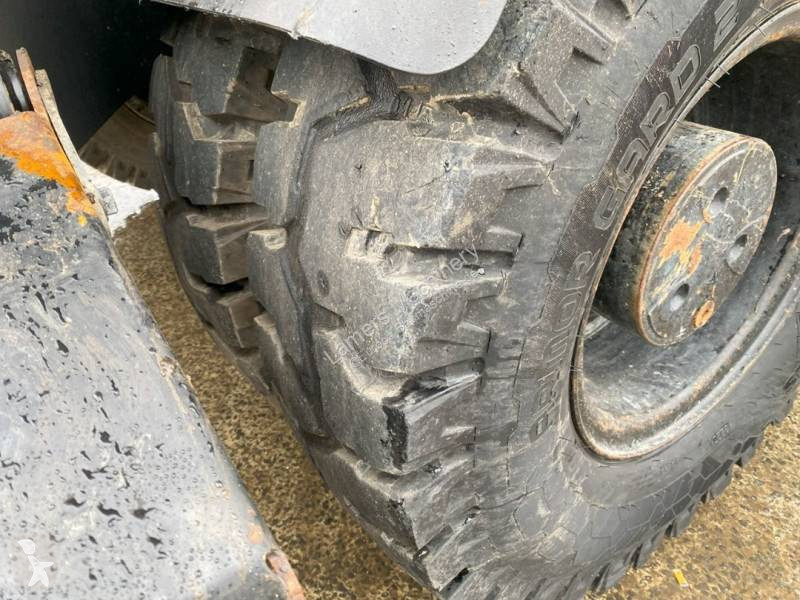 Escavatore Caterpillar F