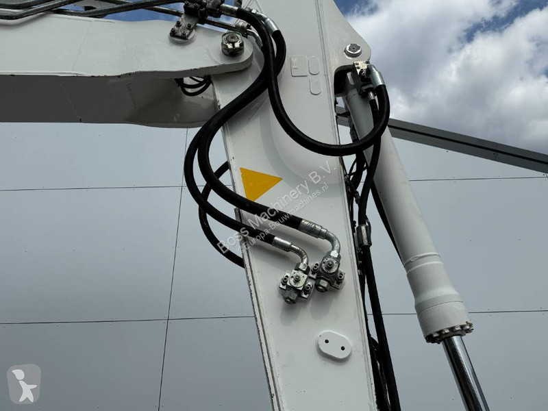 جرافة Liebherr R906LC - Weight System / Triple...