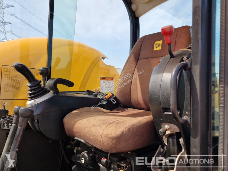 Escavadora JCB