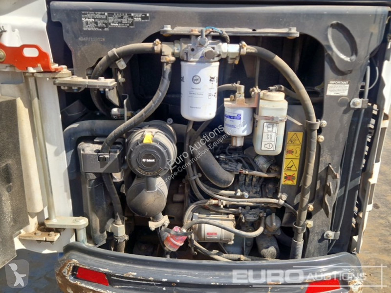 جرافة Bobcat E17