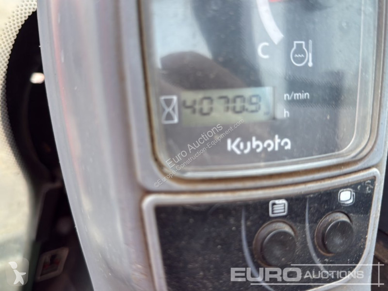 جرافة Kubota U27-4