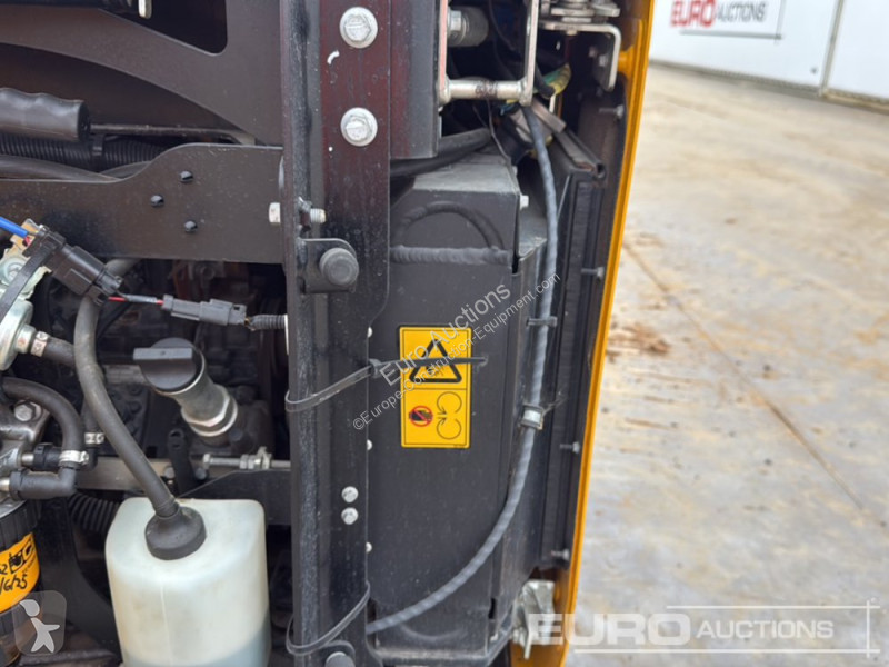 جرافة JCB 16C-1