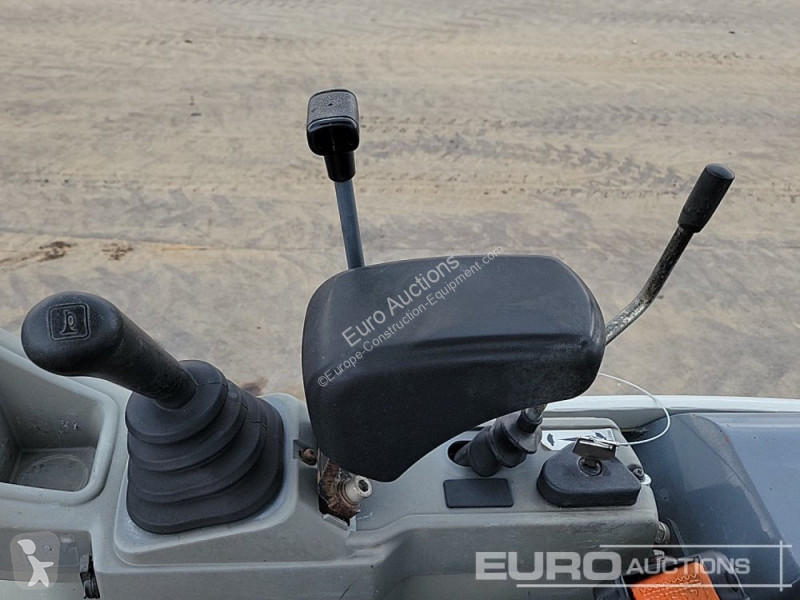 Escavadora Takeuchi TB216