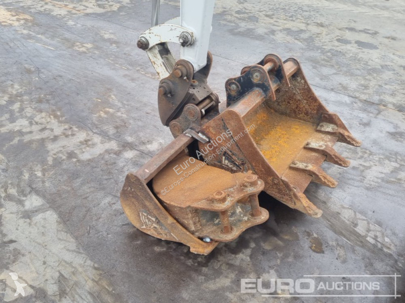Graafmachine Takeuchi TB216