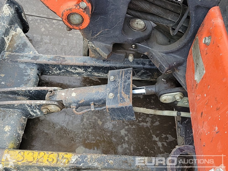 Lopatový nakládač Kubota KX015-4
