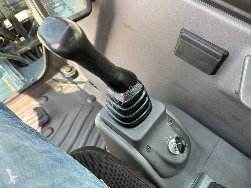 Lopatový nakládač Volvo D
