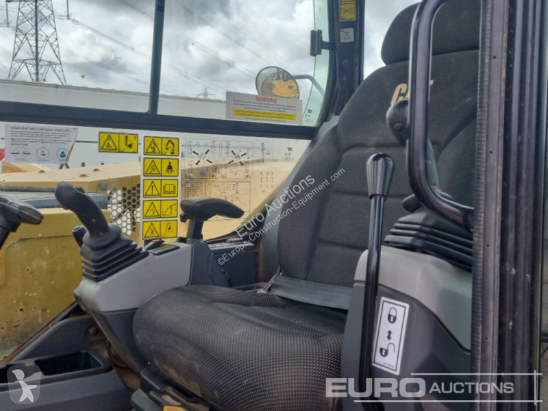 Escavatore Caterpillar R