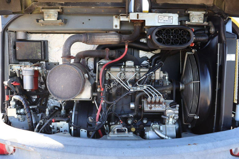 جرافة Neuson EW65