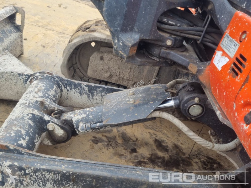 Lopatový nakládač Kubota U48-4