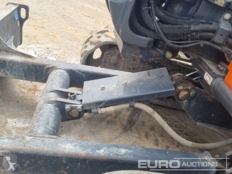Lopatový nakládač Hitachi ZX33U-6 CLR