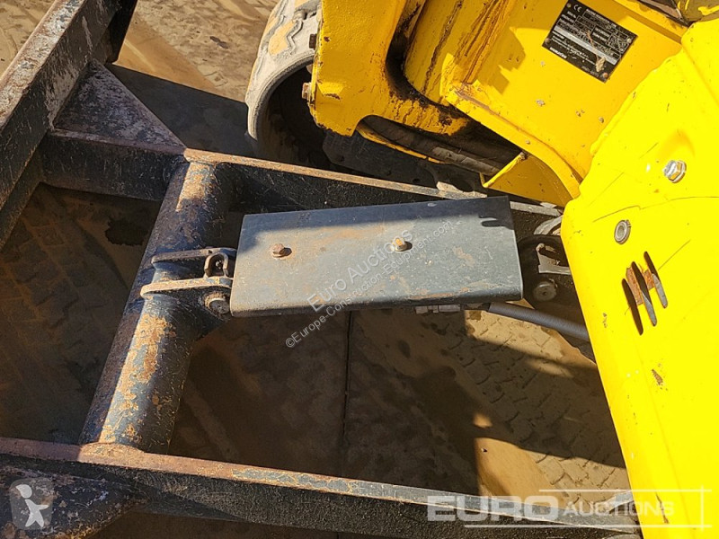 Lopatový nakládač Komatsu PC26MR-3