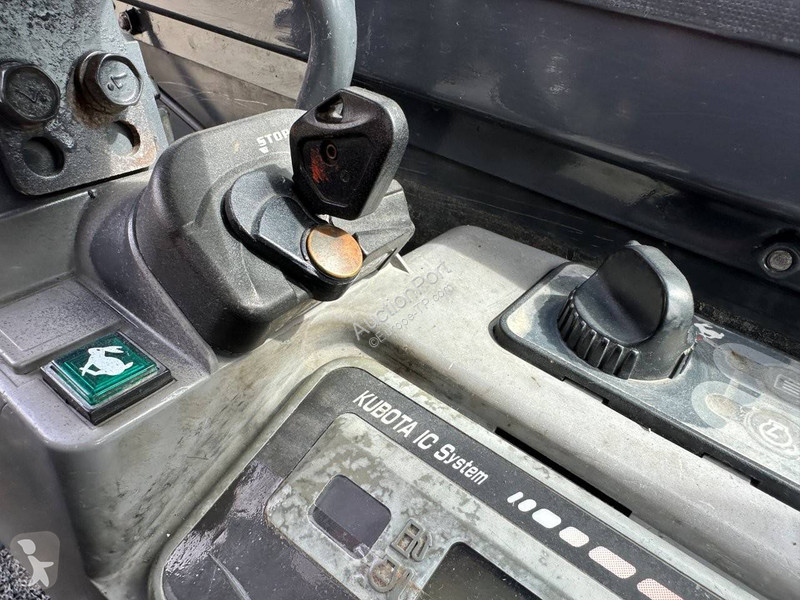 Lopatový nakládač Kubota