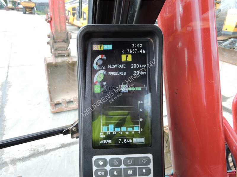 جرافة Kobelco SK210