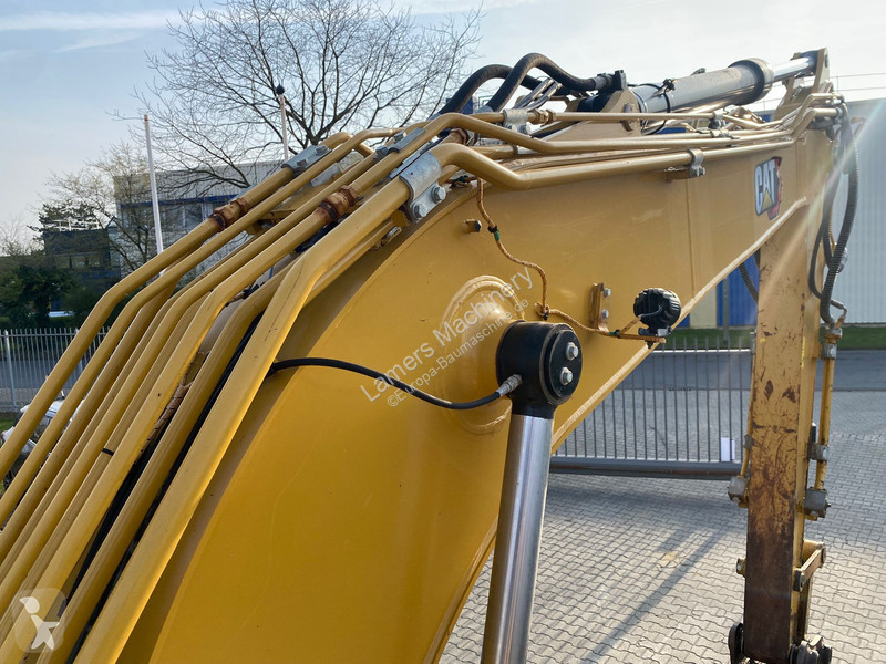 Escavatore Caterpillar GC .