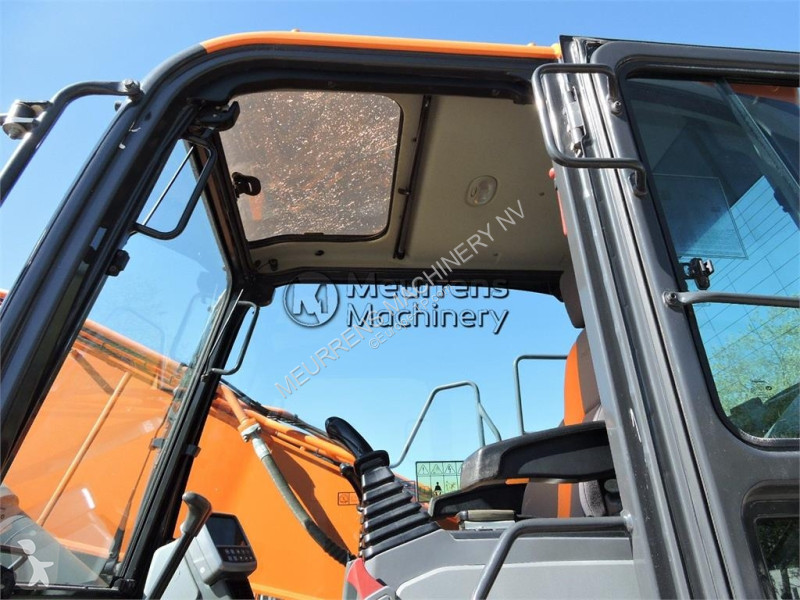 جرافة Doosan