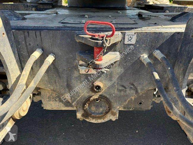 جرافة Yanmar B 95 W