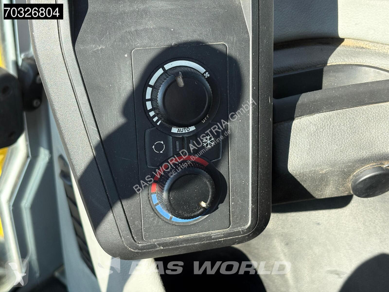 جرافة Wacker Neuson Powertilt