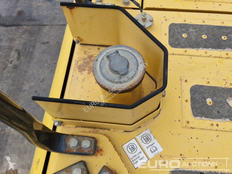 جرافة Komatsu 10