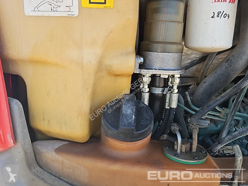 Экскаватор Volvo ECR25D