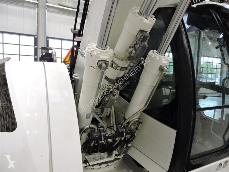 جرافة Liebherr A918