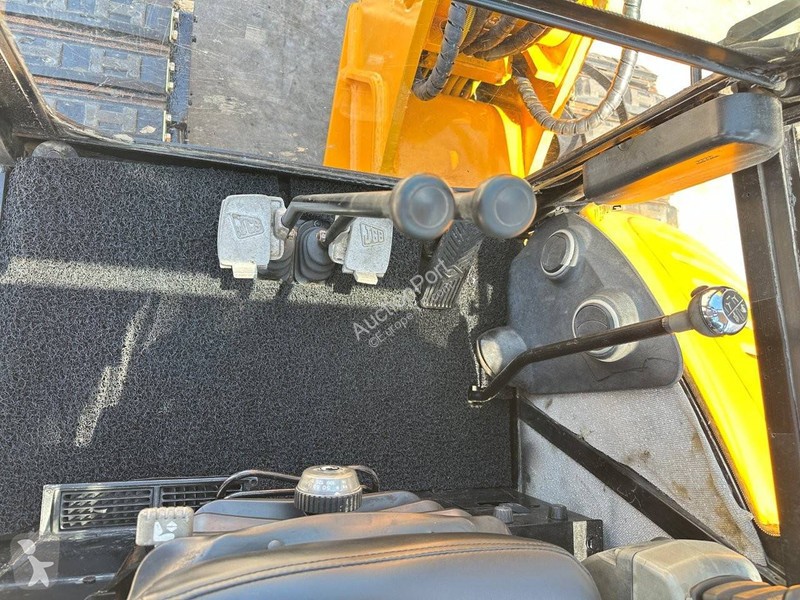 Rýpadlo JCB 8056