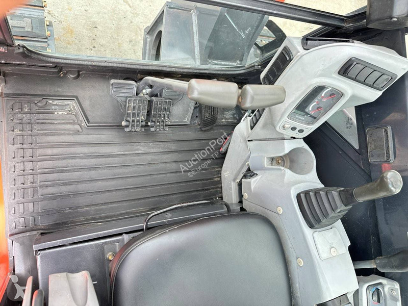 جرافة Kubota KX155-5