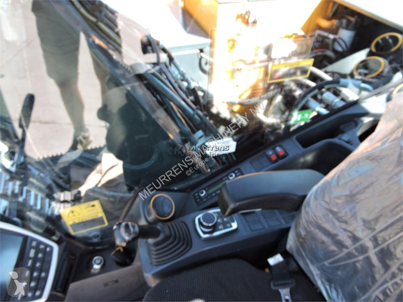 جرافة Hyundai HX160