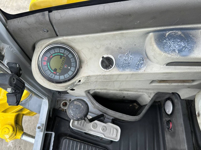 جرافة Neuson 50Z3