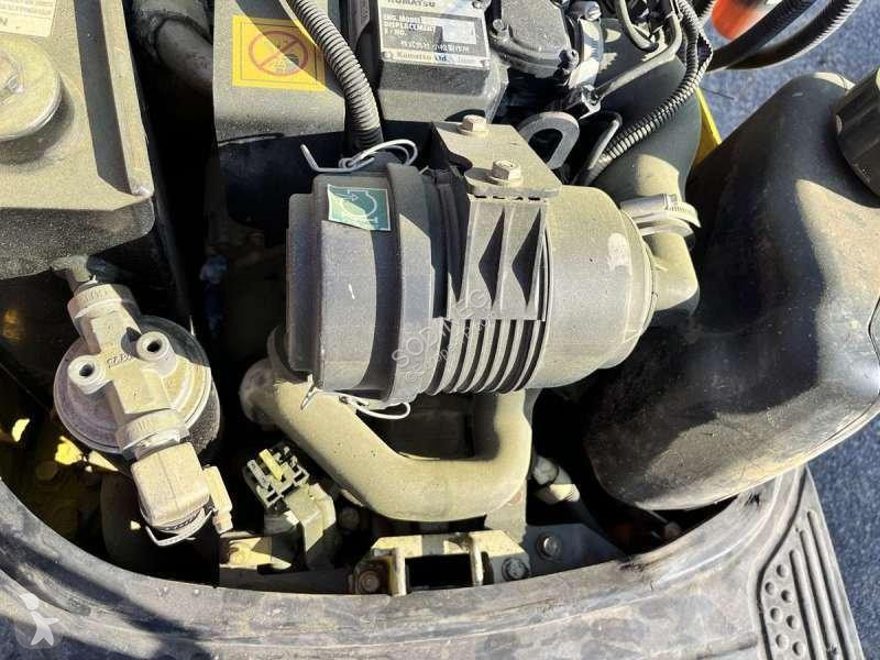 جرافة Komatsu  PC09-1