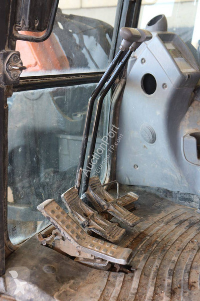 Lopatový nakládač Hitachi Zaxis B-6