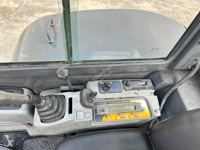 Excavadora Kubota KX155-3SZ