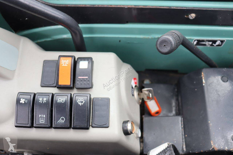 جرافة Yanmar SV22