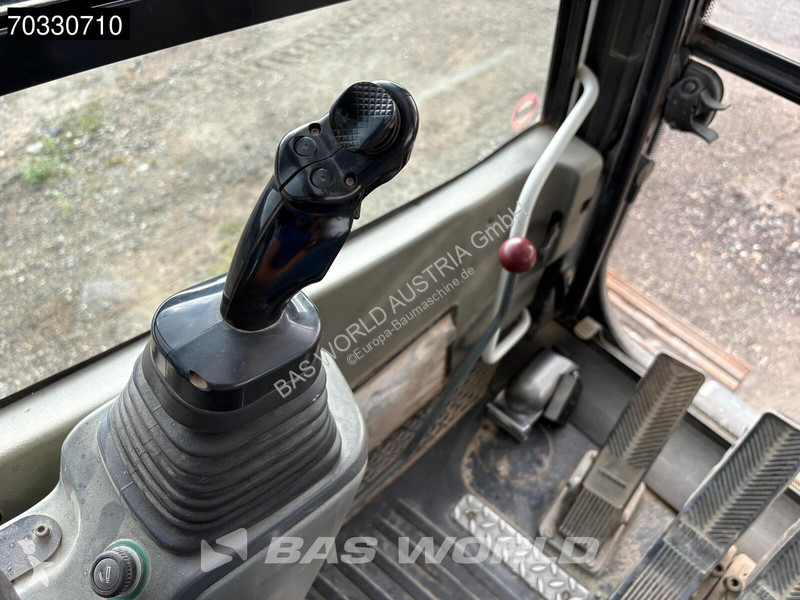 Багер Liebherr R926