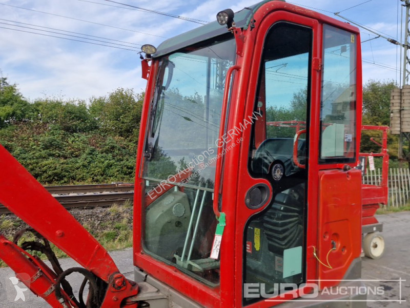 Багер Volvo ECR25D