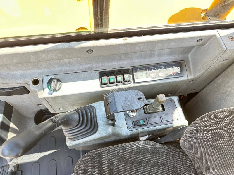 Escavadora LiuGong CLG906E