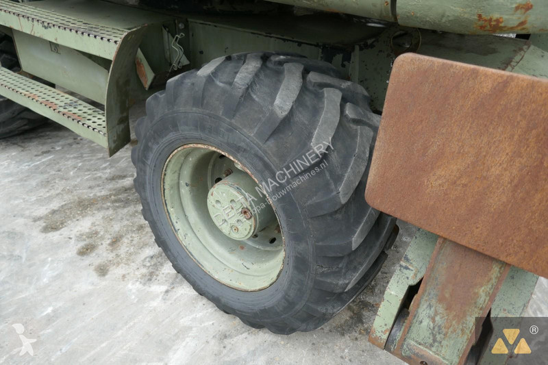Koparka Caterpillar Ex-army
