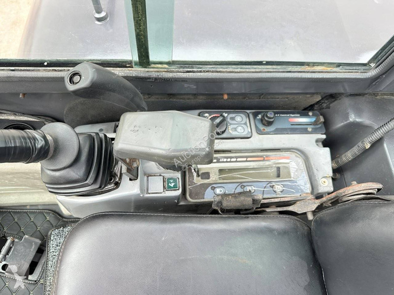 Экскаватор Kubota SZ