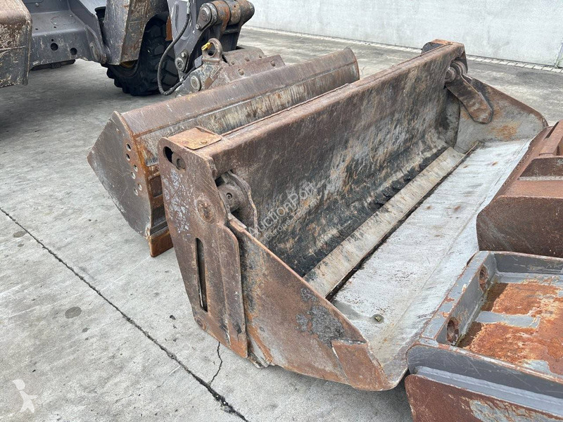 Экскаватор Mecalac
