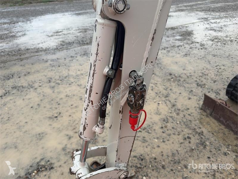 Экскаватор Takeuchi TB210R Mini Excavator