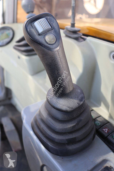 جرافة Neuson 6503