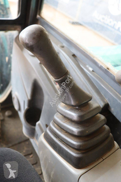 جرافة Kobelco 8