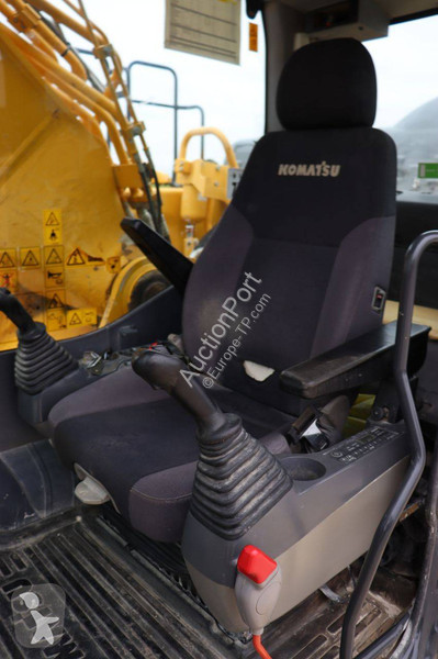 Excavadora Komatsu LC-11