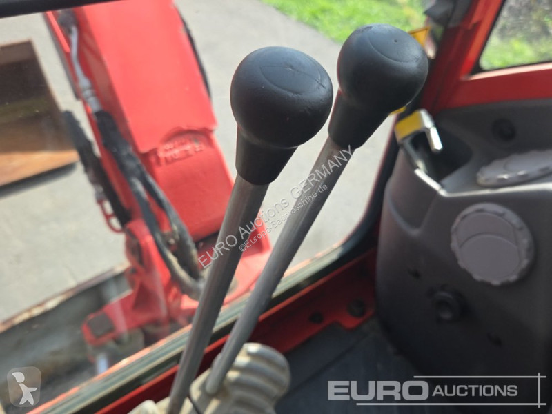 جرافة Volvo ECR25D