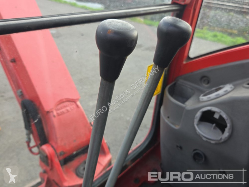 جرافة Volvo ECR25D