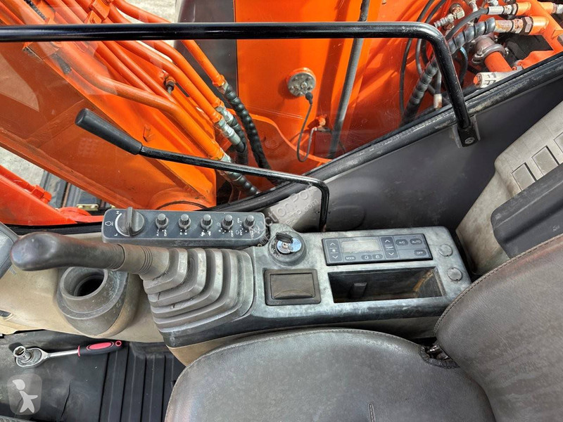 Skovel Hitachi