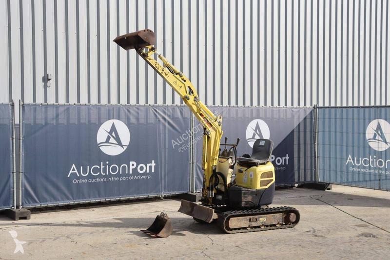 Pelle Yanmar ViO10-2A