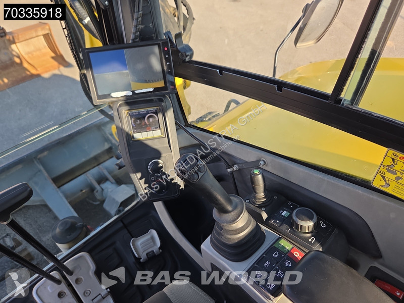 جرافة Wacker Neuson Powertilt