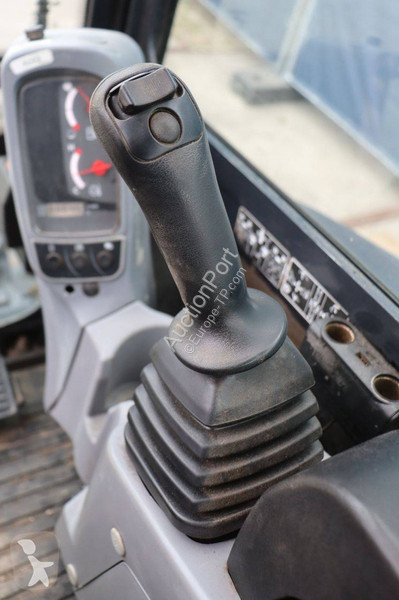 جرافة Kubota