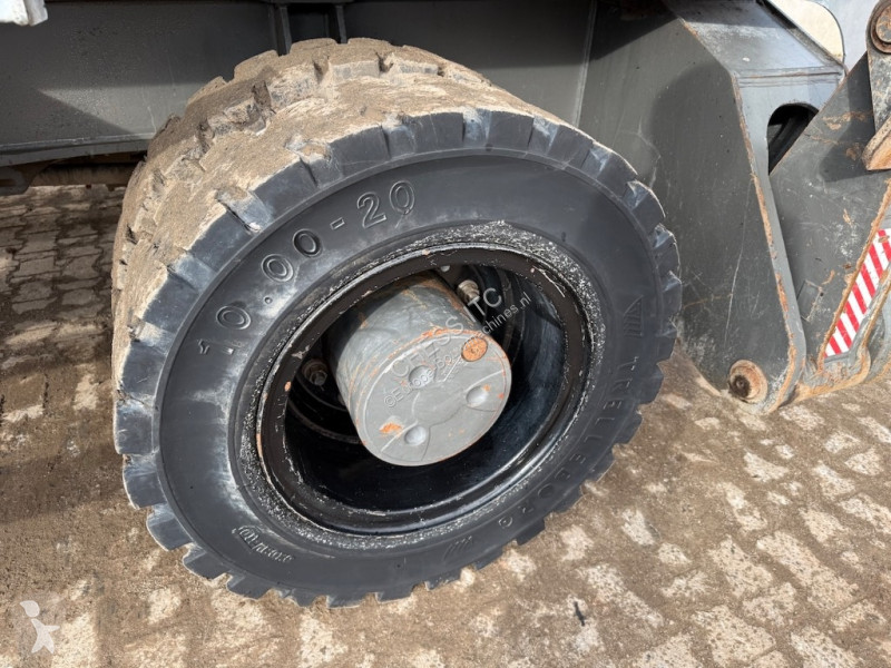 جرافة Sennebogen 825 E - 825 E - 825 E - 825 -