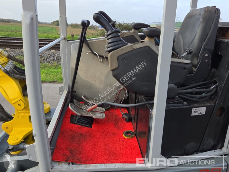 جرافة Wacker Neuson EZ28